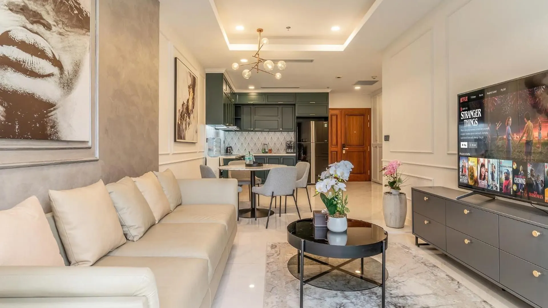De Lux Madison Best Central 2 Bedrooms 2 Baths, Pool Gym Ho Chi Minh City Apartment