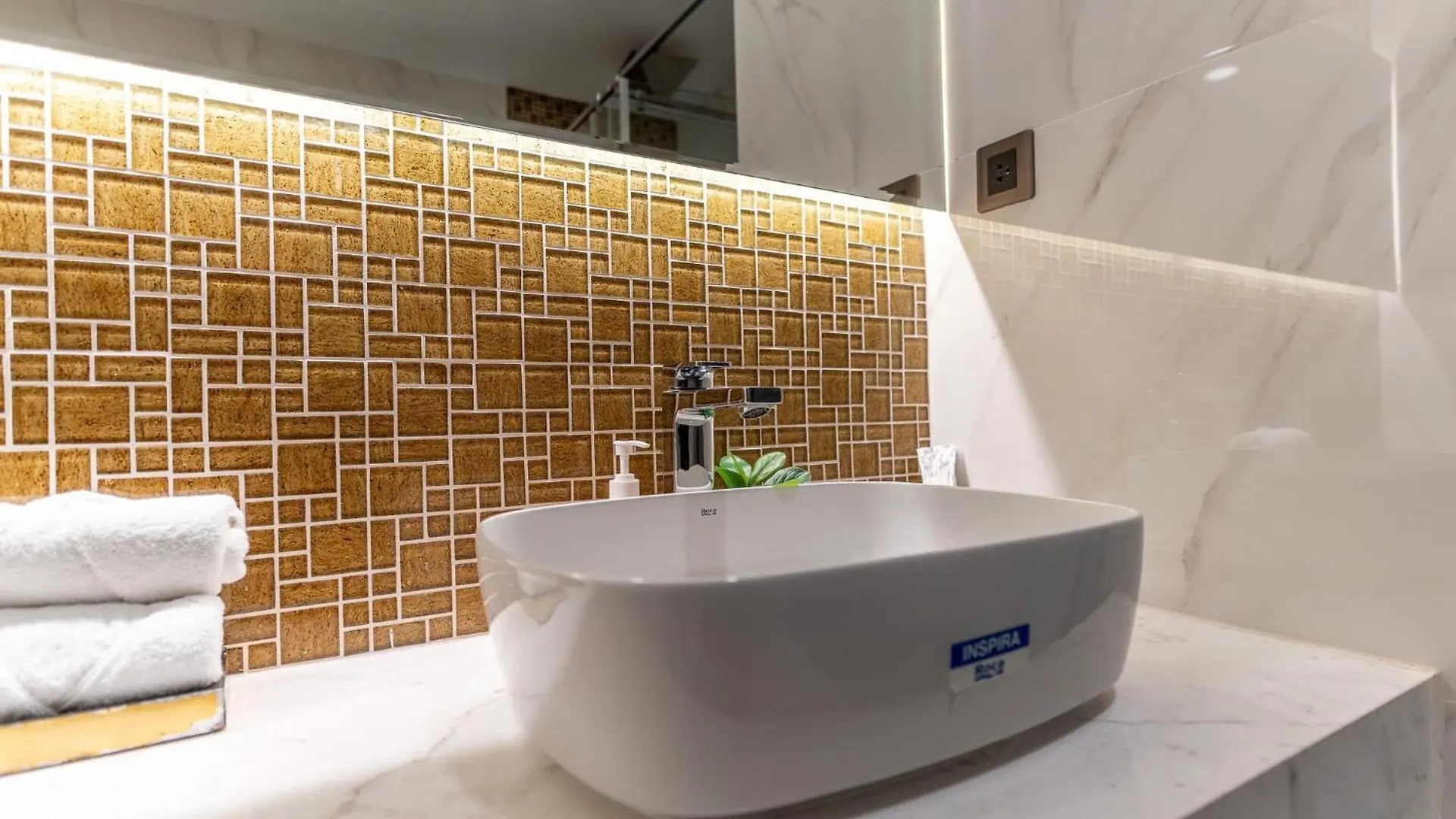 Apartmán De Lux Madison Best Central 2 Bedrooms 2 Baths, Pool Gym Ho Či Minovo Město